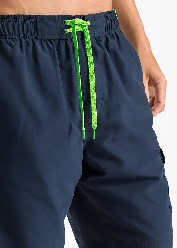 Badshorts med ficka på sidan, bonprix