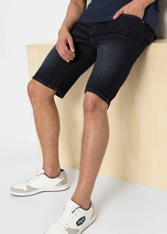 Stretchiga jeansshorts med förstärkt gren, normal passform, bonprix