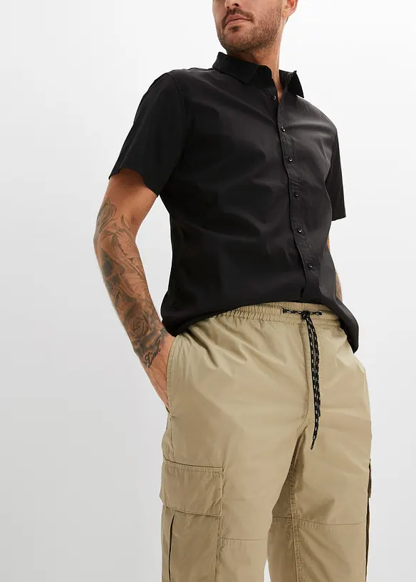 Dra på-shorts i cargomodell, Regular Fit, bonprix