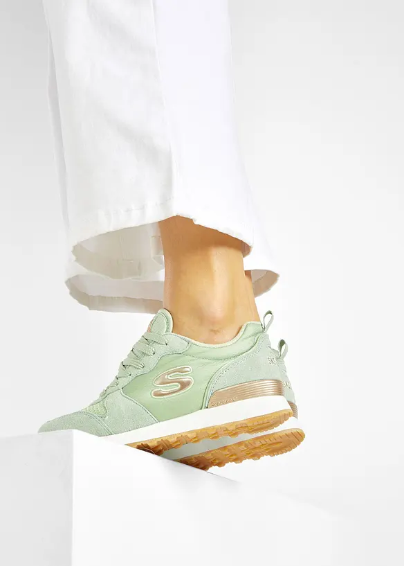 Sneakers med memoryskum från Skechers, Skechers