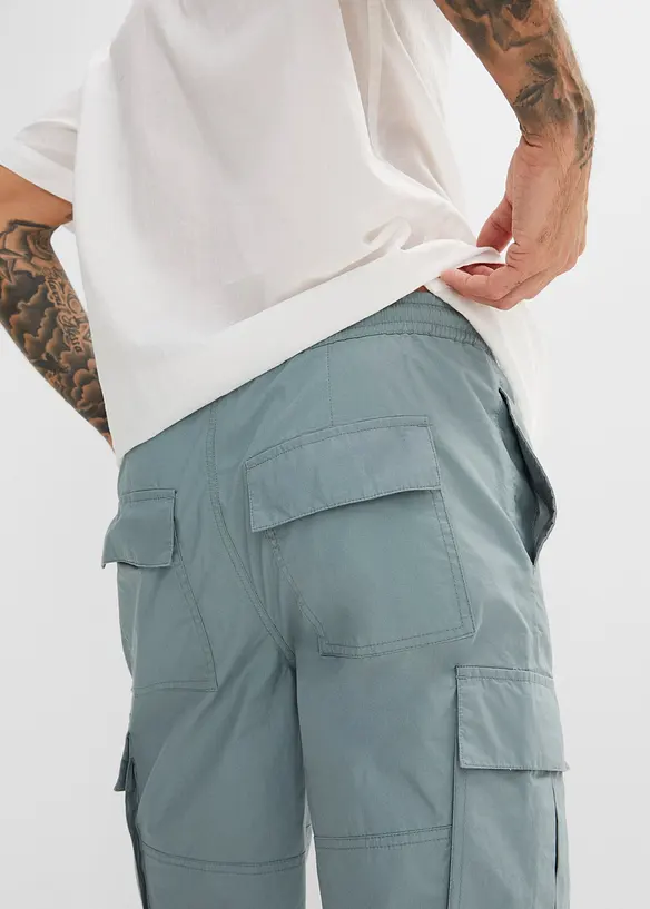 Dra på-shorts i cargomodell, Regular Fit, bonprix
