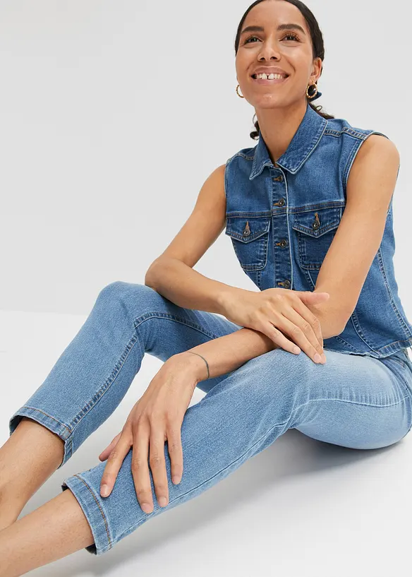 Korta jeans med medelhög midja, smal passform, bonprix