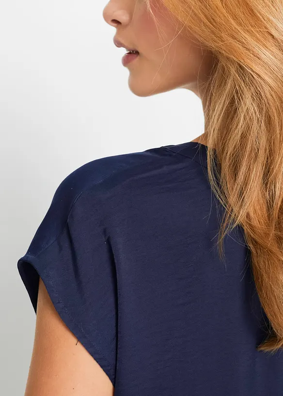 Ledig satinblus med överskurna ärmar, bonprix