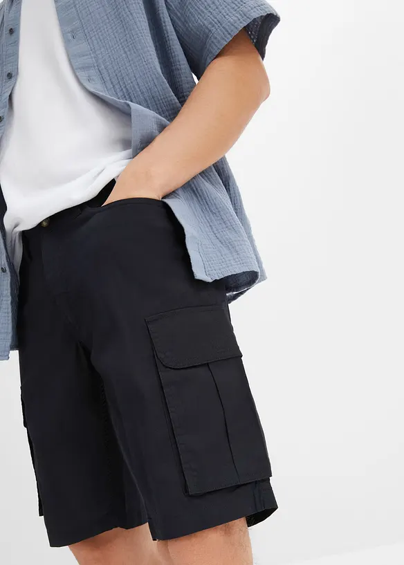 Stretchiga bermudashorts i cargostil, normal passform, bonprix