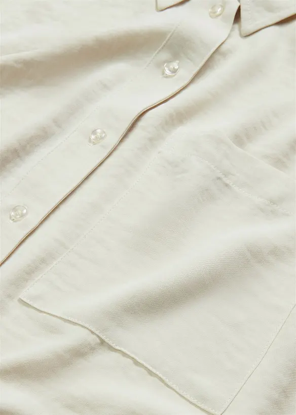 Blus med bröstficka och halvlånga ärmar, bonprix