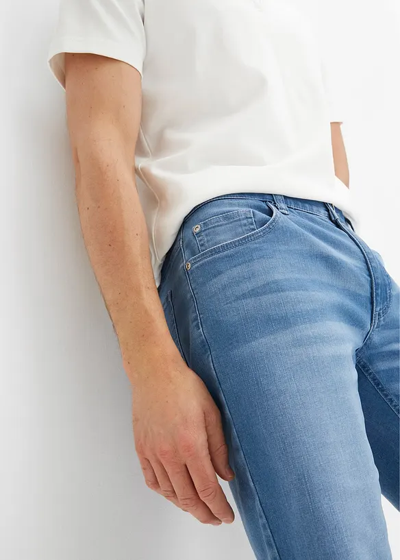 Stretchiga jeansbermudas, Relaxed Fit, bonprix