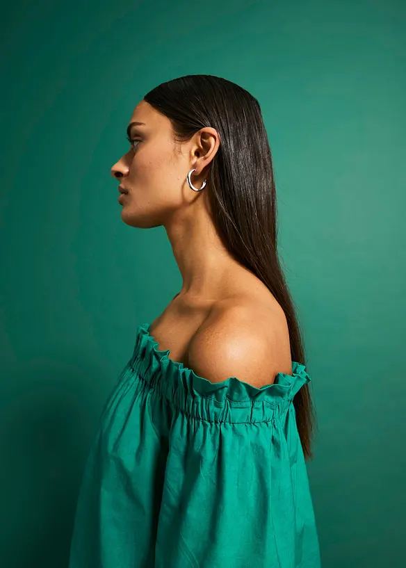 Off shoulder-klänning i ren bomull, bonprix