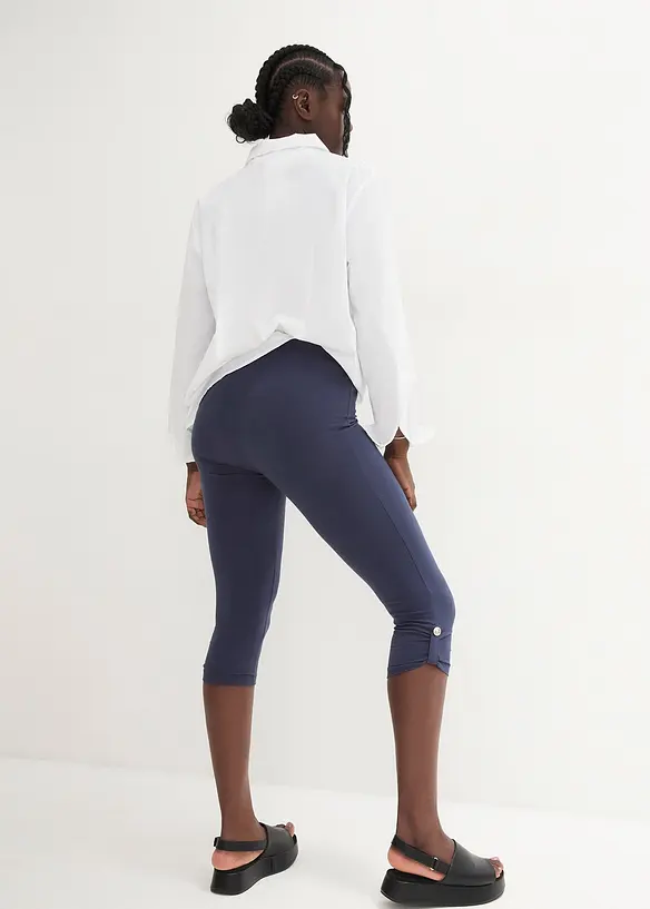 Caprileggings med knapp i ekologisk bomull, bonprix