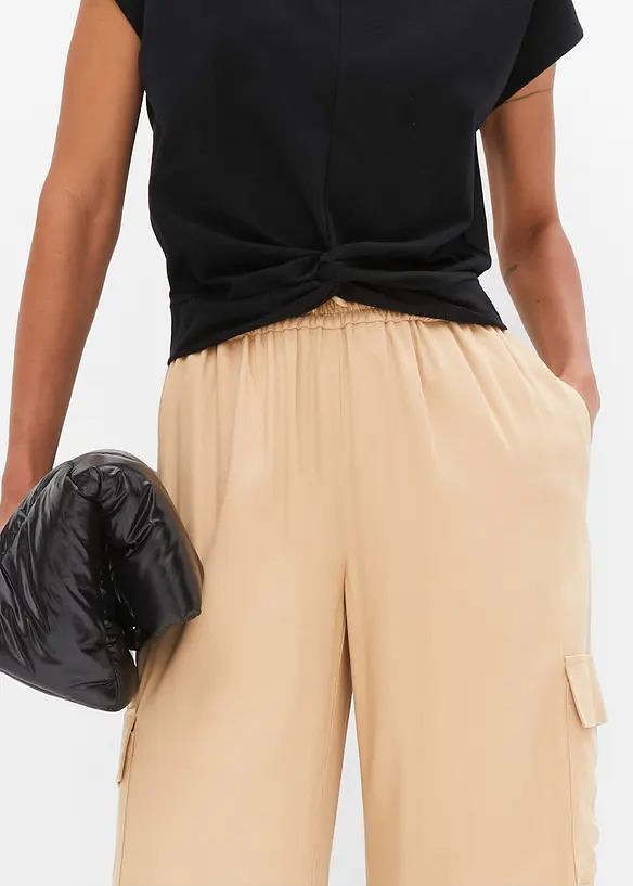 Kort T-shirt i ekologisk bomull, bonprix