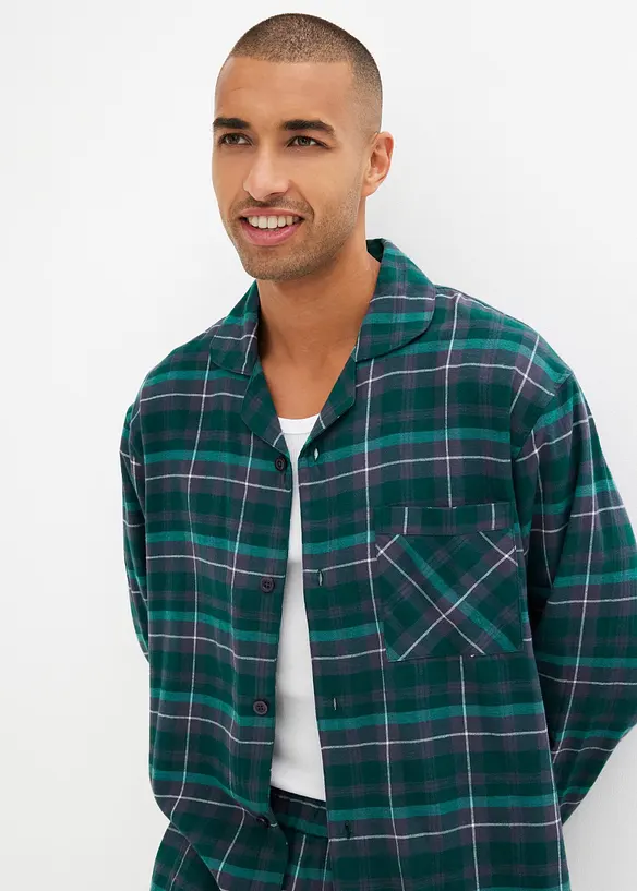 Pyjamas av mjuk flanell med knappslå och långa ärmar, bonprix
