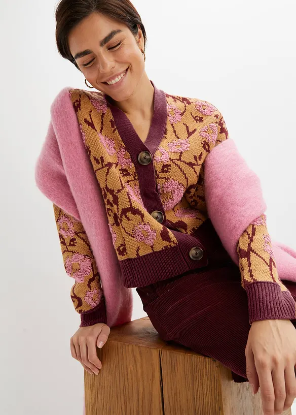 Grovstickad cardigan i blommigt, bonprix
