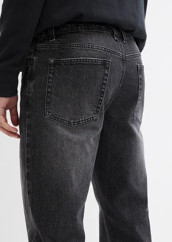 Classic Fit Stretch Jeans i kortare modell med avsmalnande ben, bonprix