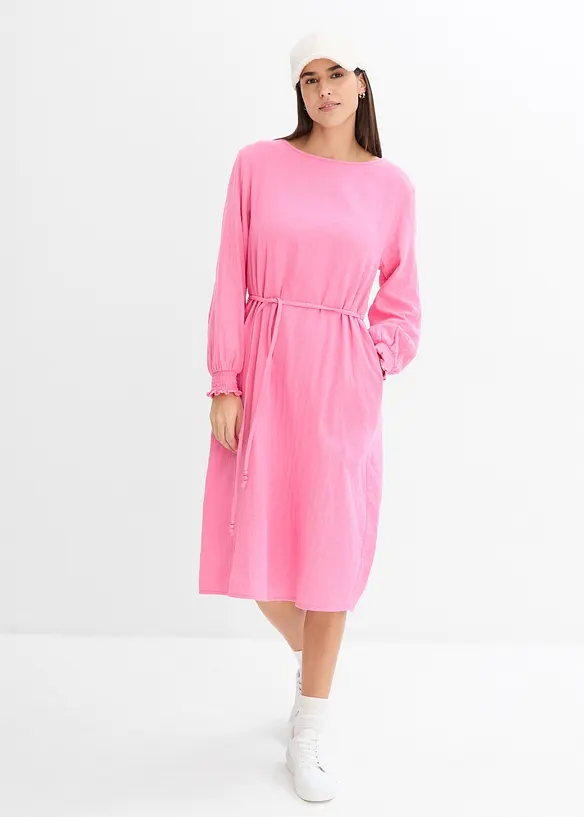 Klänning i muslin med fickor, bonprix