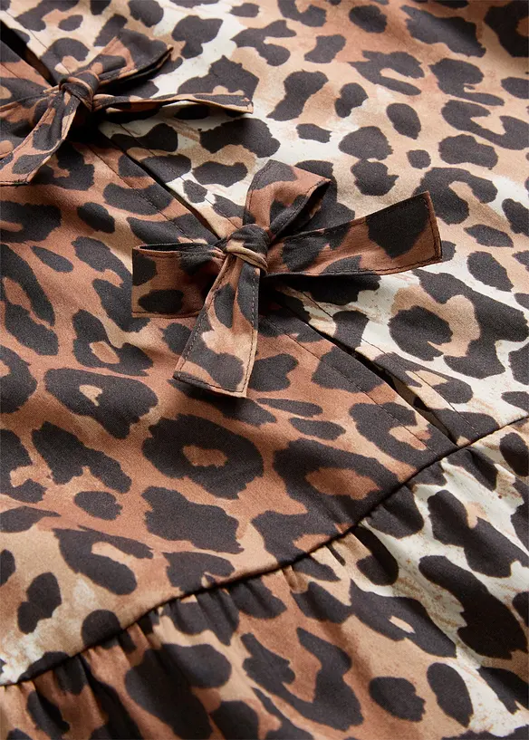Blus med rosetter, bonprix