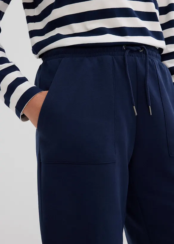 Trikåshorts med bekväm midja och fickor, bonprix