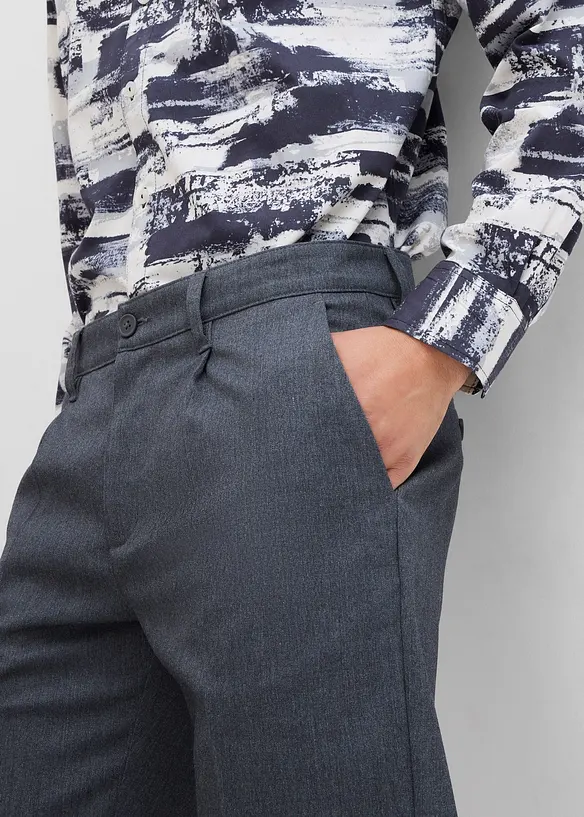 Bermudas i chinosmodell med pressveck, Relaxed Fit, bonprix