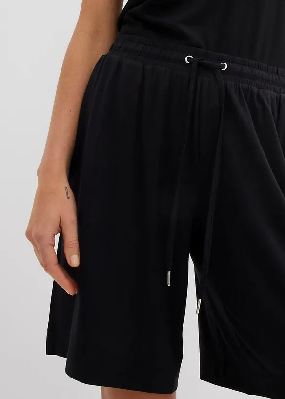 Jerseybermudas av viskos med mjukt fall, bonprix
