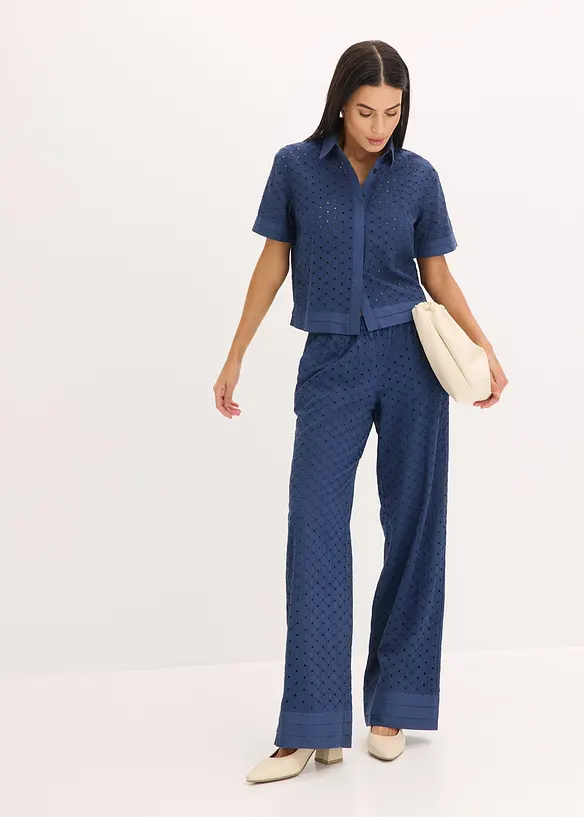 Blus med hålbroderi, bonprix