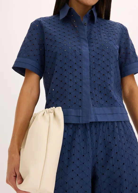 Blus med hålbroderi, bonprix