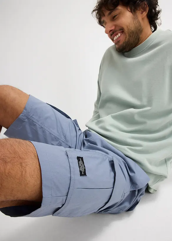 Dra på-shorts i cargomodell, Regular Fit, bonprix