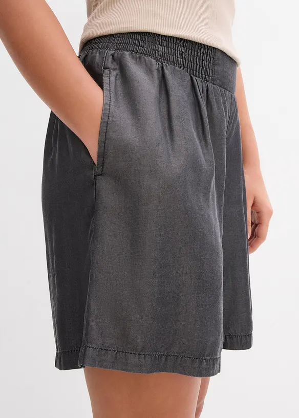 Dra på-shorts med smockad linning, bonprix