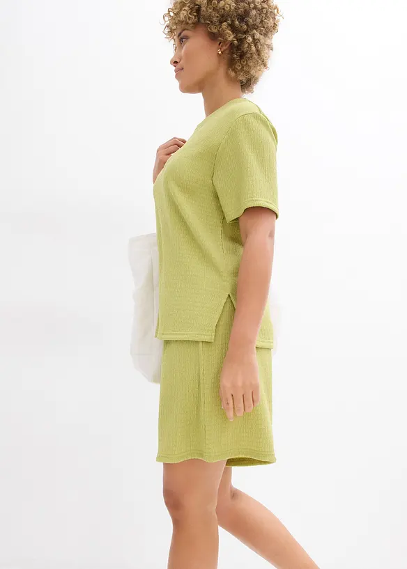 Dra på-shorts av kräpp, bonprix