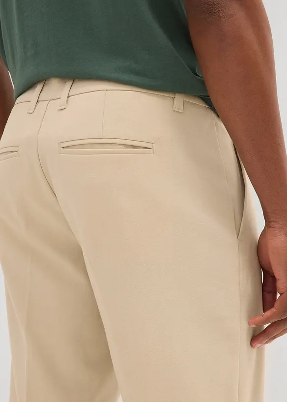Chinosshorts med pressveck, Regular Fit, bonprix