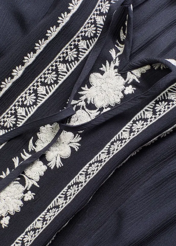 Blus med broderi, bonprix