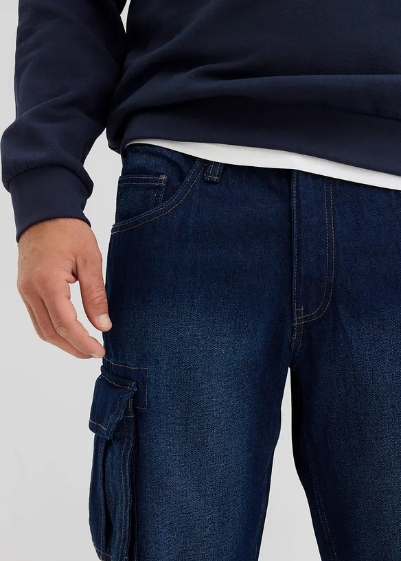 Jeansshorts med cargofickor, Relaxed Fit, bonprix