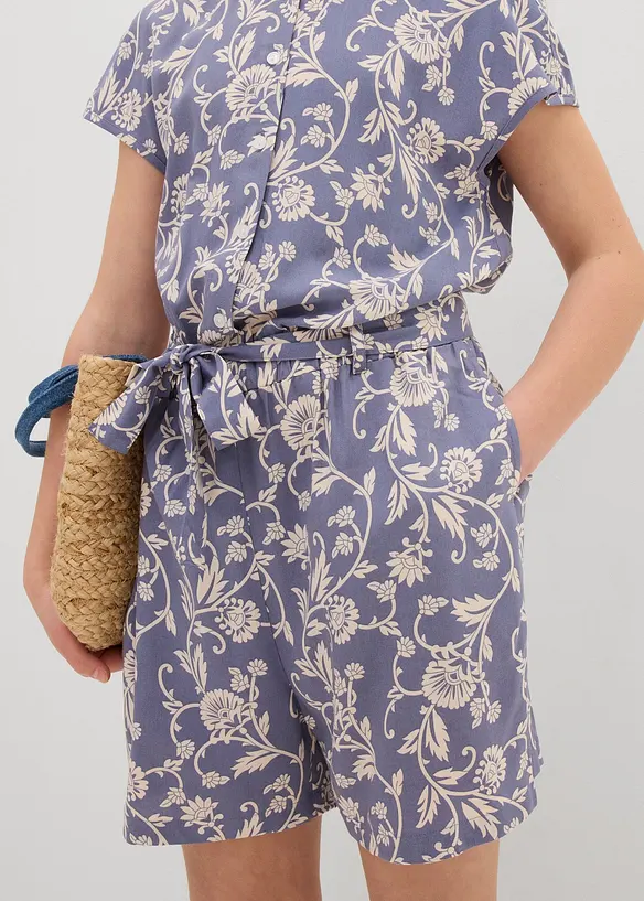 Jumpsuit i kort modell av viskos med mjukt fall, bonprix