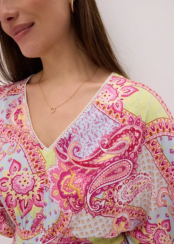 Jerseyklänning av mjuk viskosmix med spets, bonprix