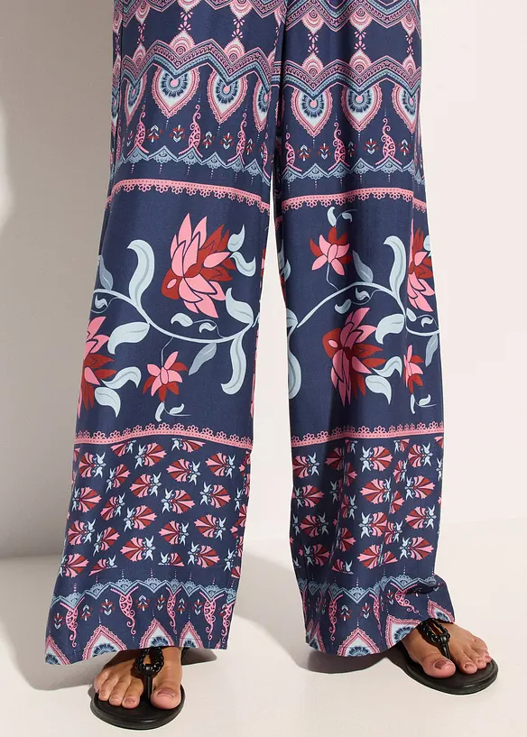 Lång strandjumpsuit i följsam viskos, bonprix