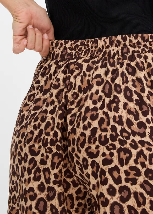 Shorts av mjuk viskos, bonprix
