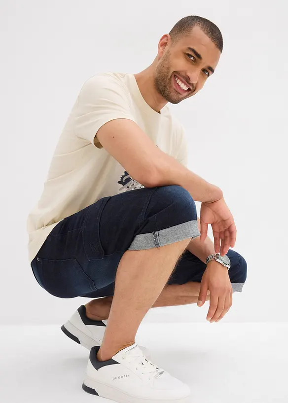 Stretchiga jeansshorts i cargomodell, Regular Fit, bonprix