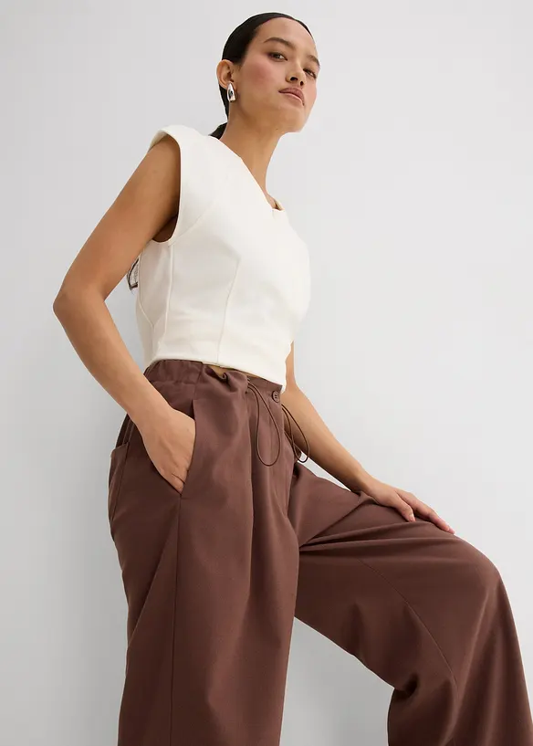 Byxa med funktionella detaljer i materialmix, bonprix