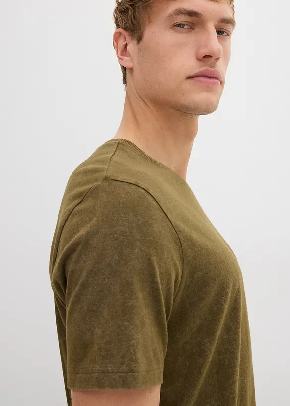 T-shirt i tvättad stil av ekologisk bomull, bonprix