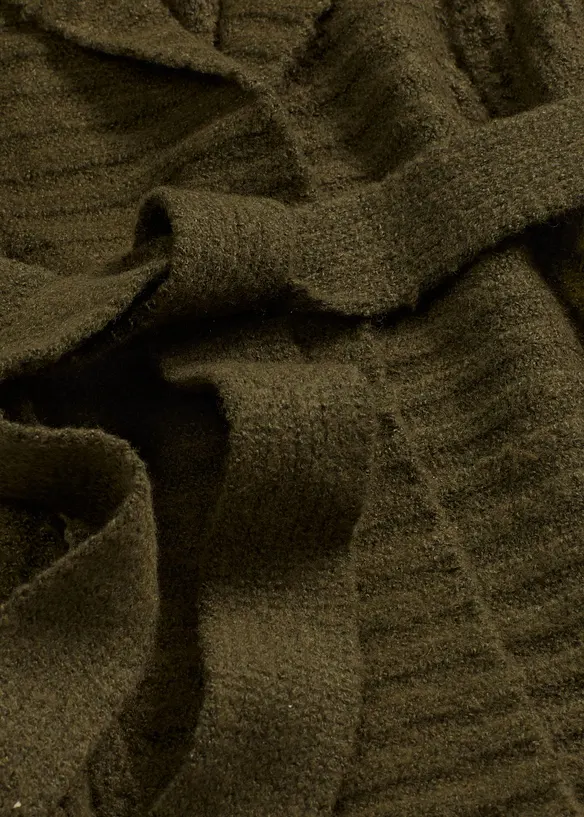 Grovstickad cardigan med flätmönster, bonprix