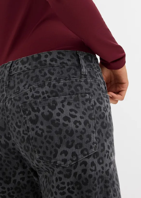 Leopardmönstrad twillbyxa med vida ben, bonprix