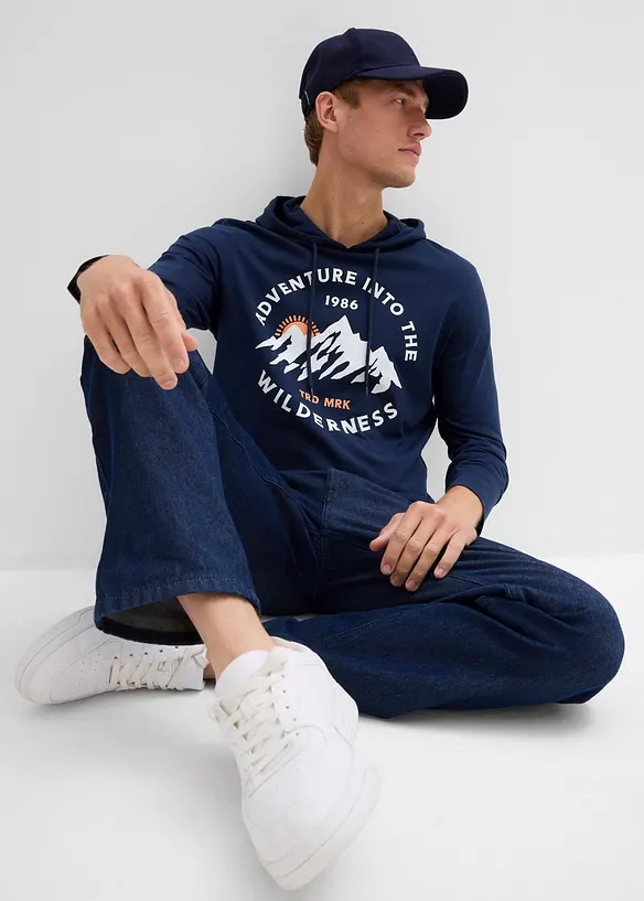 Långärmad T-shirt med huva i ekologisk bomull, bonprix