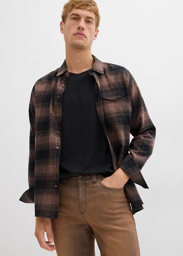 Lätta stretchiga jeans med Classic Fit och skön midja samt Vintage-tvättning, bonprix