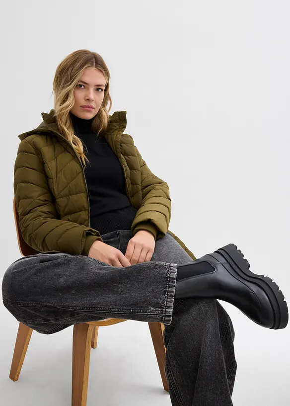 Tunn täckjacka med avtagbar huva, bonprix