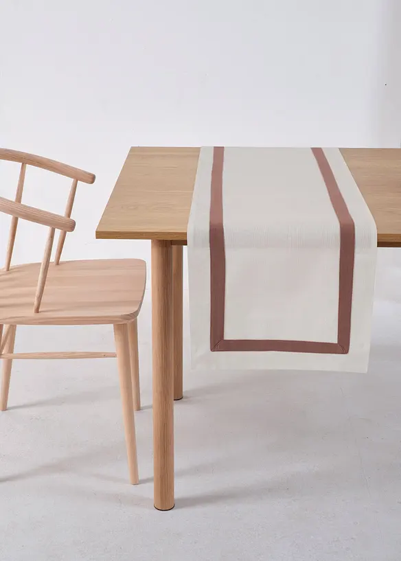 Bordslöpare i ekologisk bomull med kontrastfärgad kant, bonprix