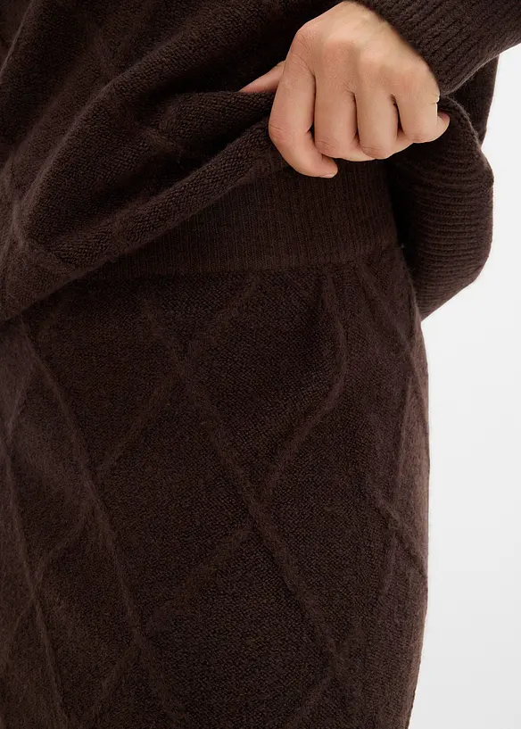 Stickad kjol med flätmönster, bonprix