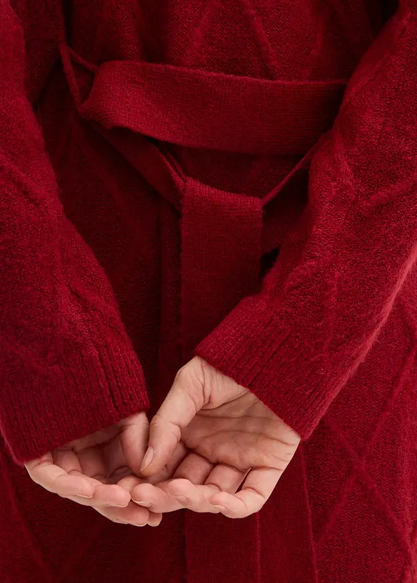 Stickad kofta med flätmönster, bonprix