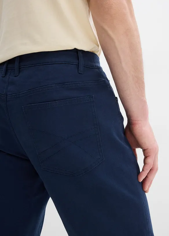 Stretchig byxa med värmande flanellfoder, normal passform, raka ben, bonprix