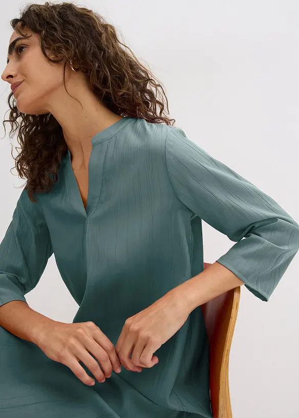 Tunikaklänning i böljande viskosmix med struktur, bonprix