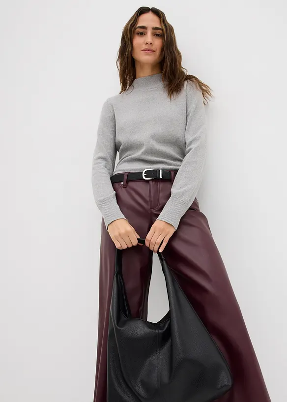 Vid byxa i skinnimitation, bonprix