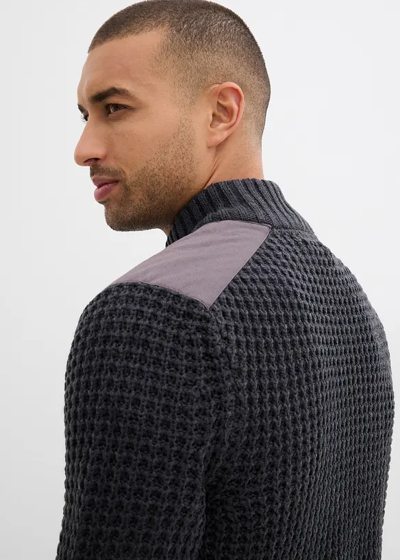 Grovstickad kofta med besättning i vävt material, bonprix