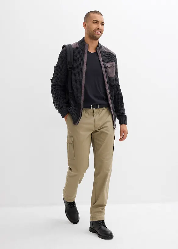 Grovstickad kofta med besättning i vävt material, bonprix