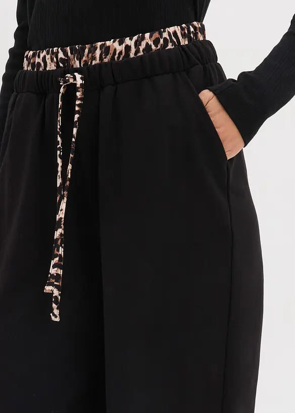 Vid trikåbyxa med kontrasterande linning, bonprix